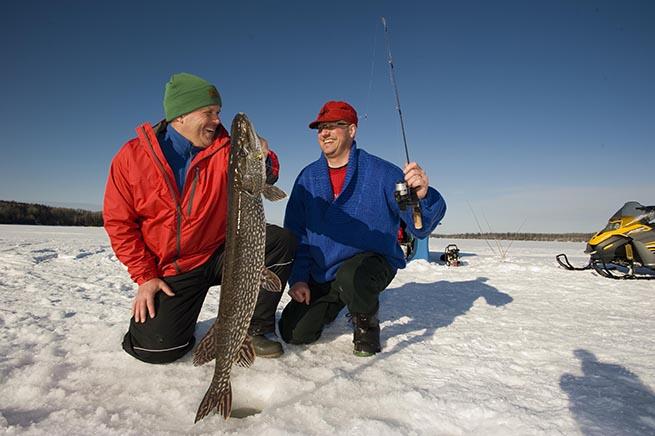 icefishing pike