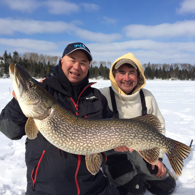 ice fishing northern pike Bob Izumi, Gord Pyzer