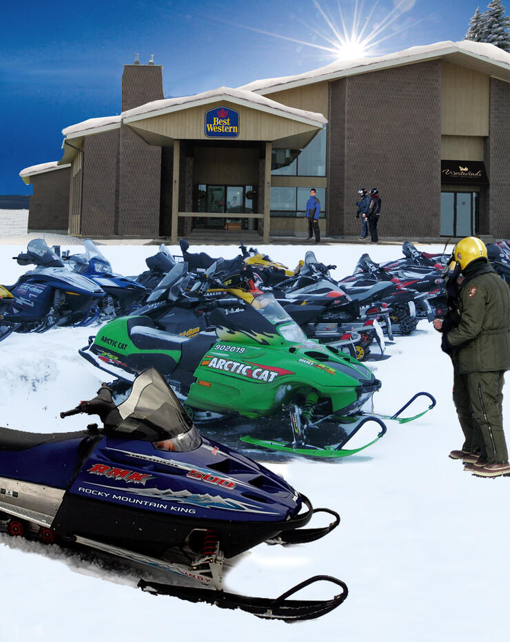 ad snowmobile v2 13 2SMALLER