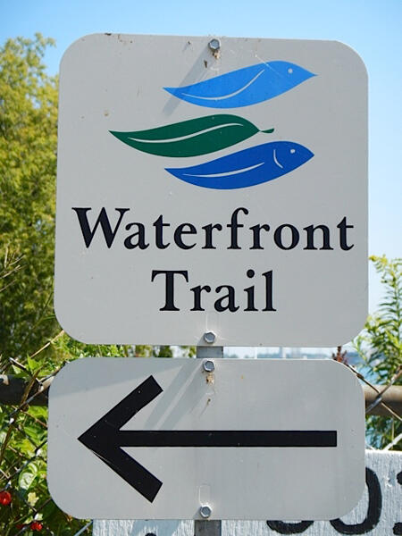 Waterfront-Trail-Sign
