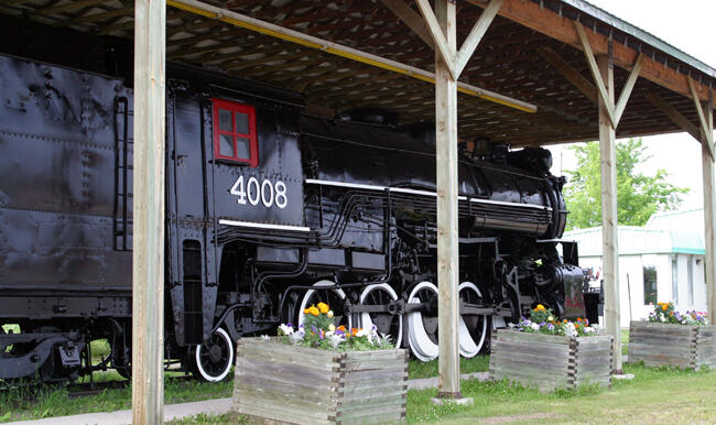 Railway 4008 in Rainy River