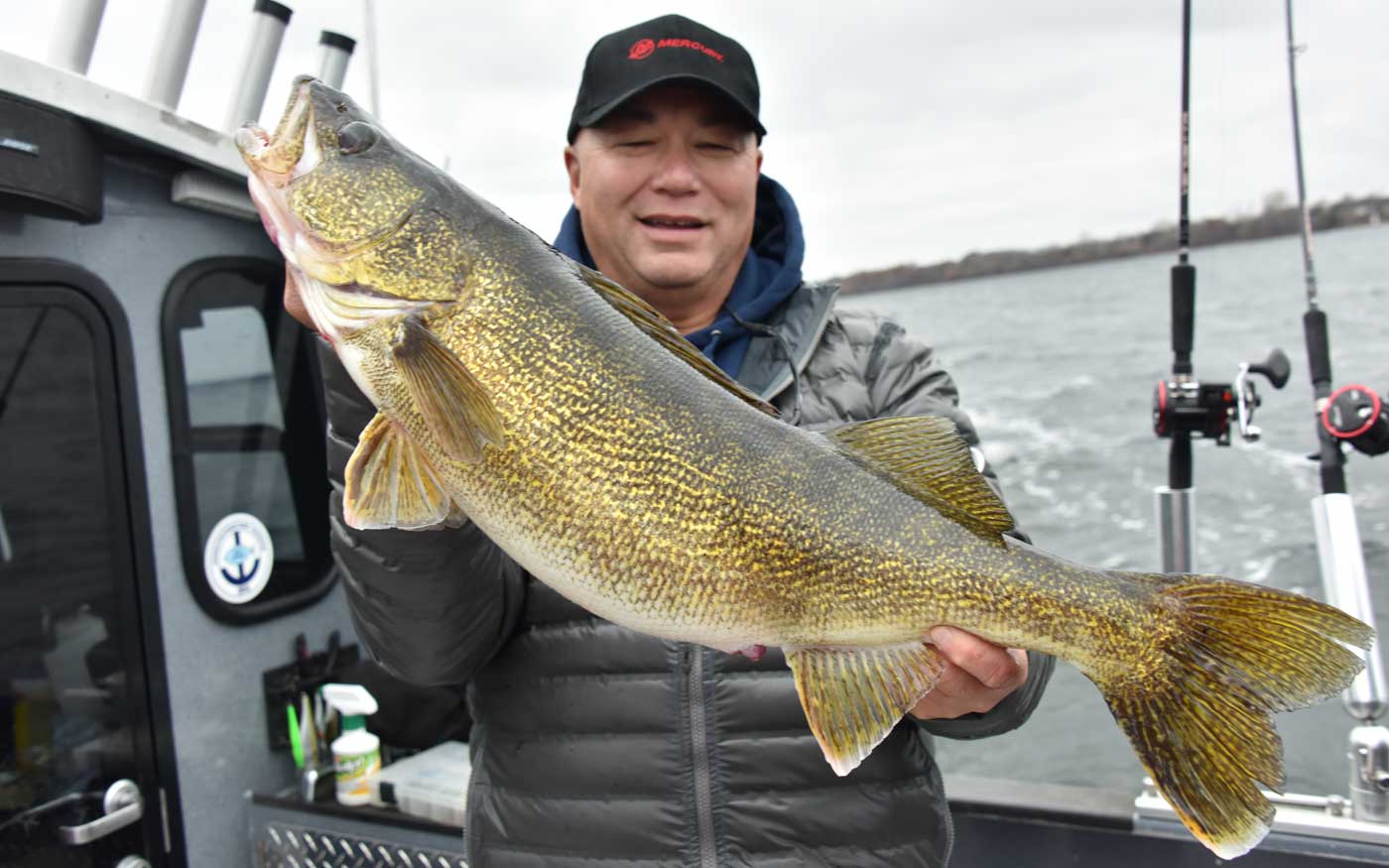 bizumi_bayofquinte_walleye_01.jpg bizumi_bayofquinte_walleye_01.jpg