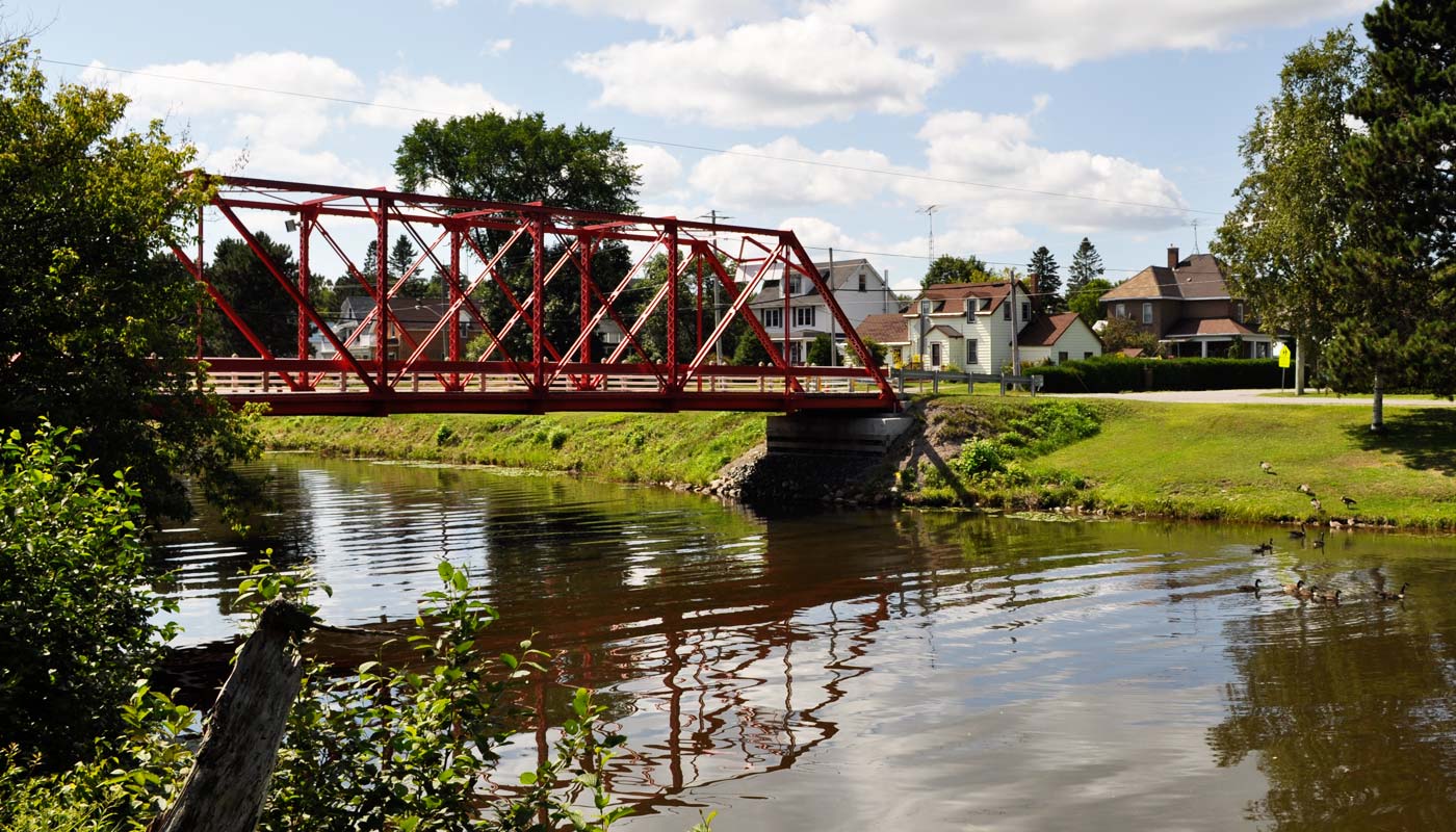 redbridge_thessalon.jpg redbridge_thessalon.jpg