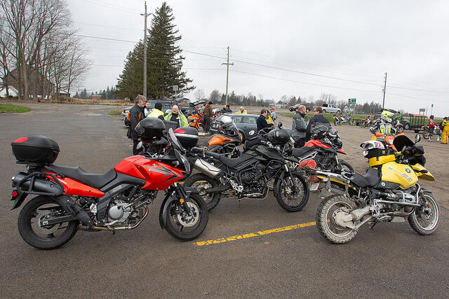 14106993518 1410056533 z