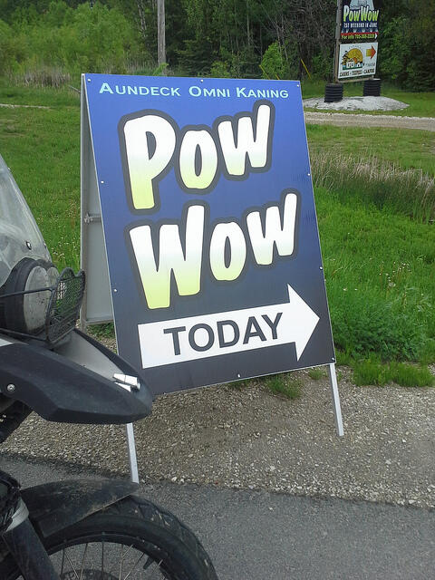 photo 3 pow wow signage