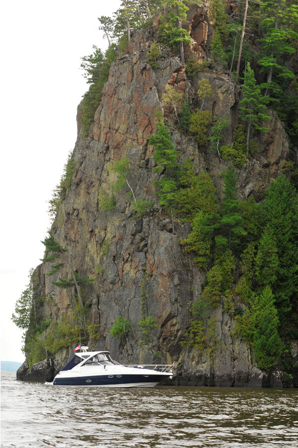 devils-rock-backroads-bill-boat