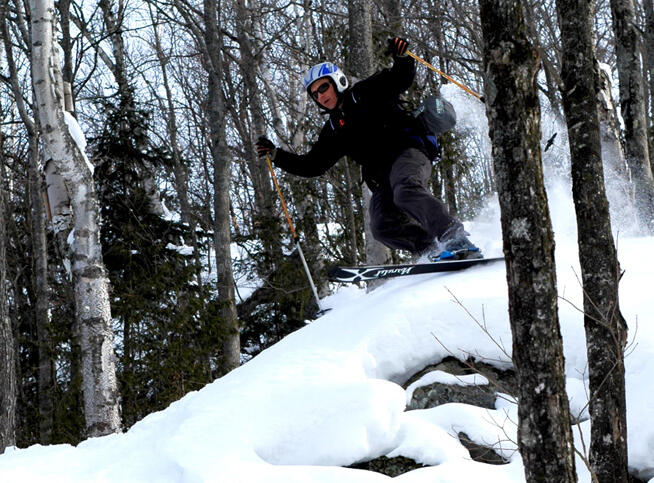 Telemark-skiing-Algoma-Hills-Conor-Mihell