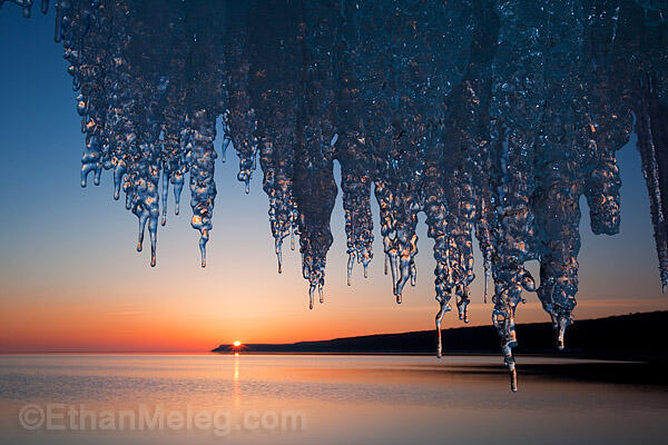 BLOG 1 - HWLD BPNP Icicles EMELEG 6590