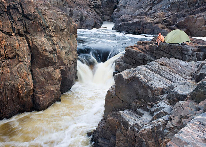 Relaxing-beside-Thunderhouse-Falls