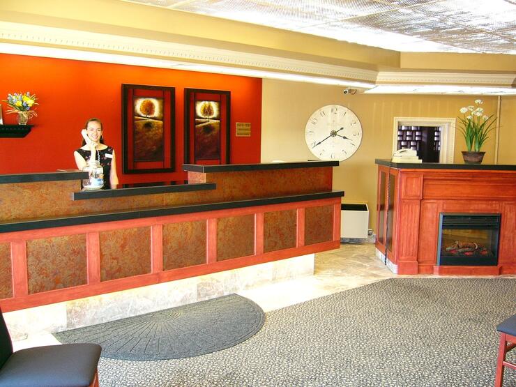 City Centre Travelodge Sault Ste. Marie lobby