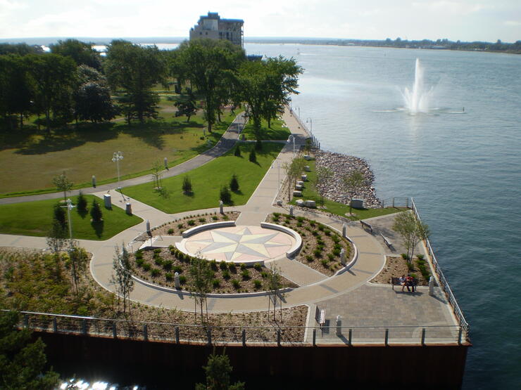 Boardwalk   fountain and compass