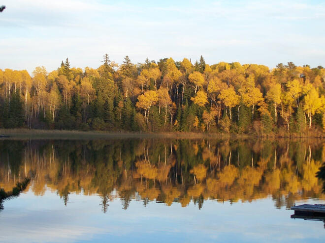 Fall colours on Eagle Lake