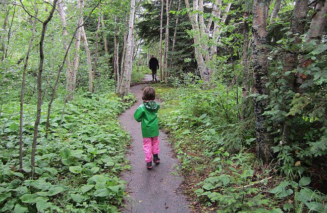 rossport trail hikers cropped