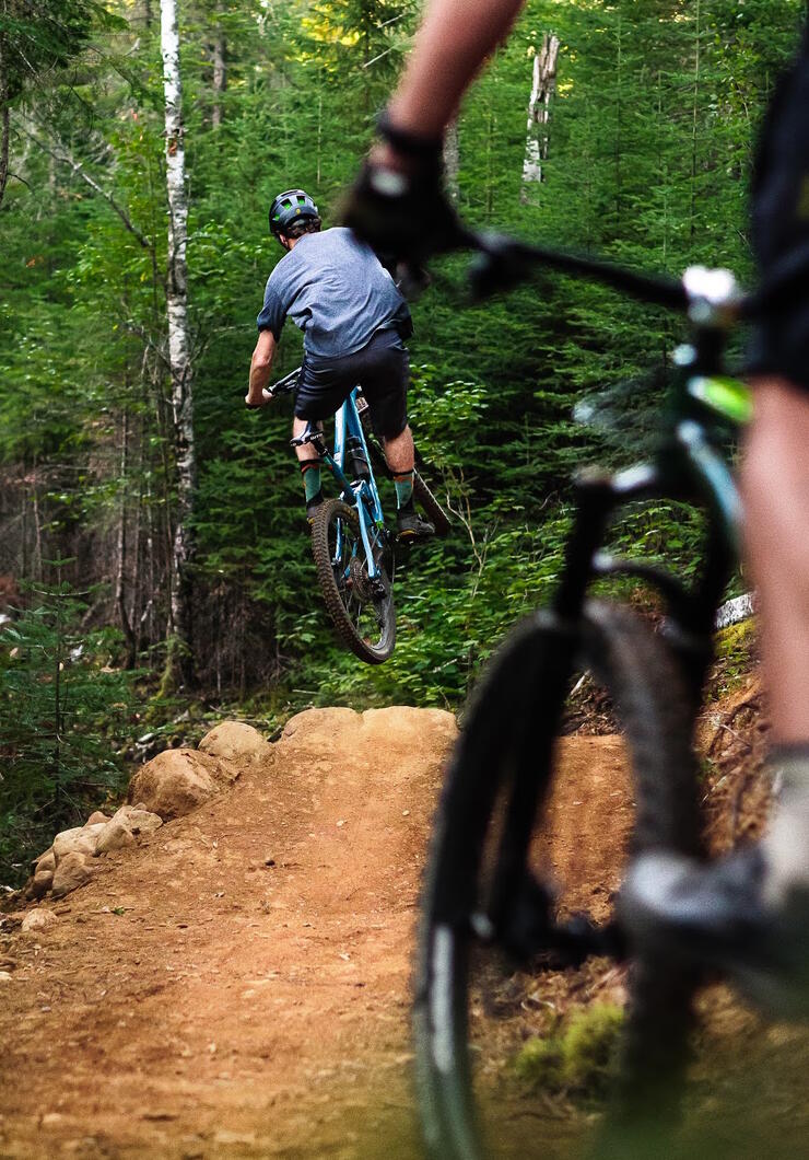 Man on mountain bike jumps on new Drift