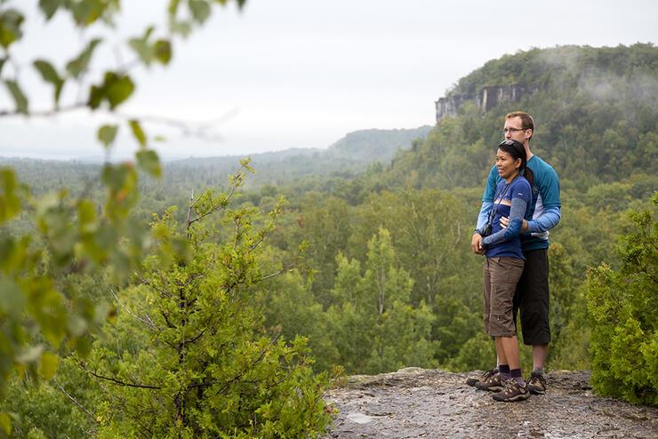 Couple taking in the view from the Cup and Saucer Trail