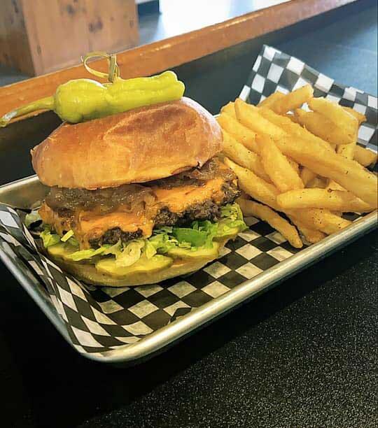 the pier burger and frieds